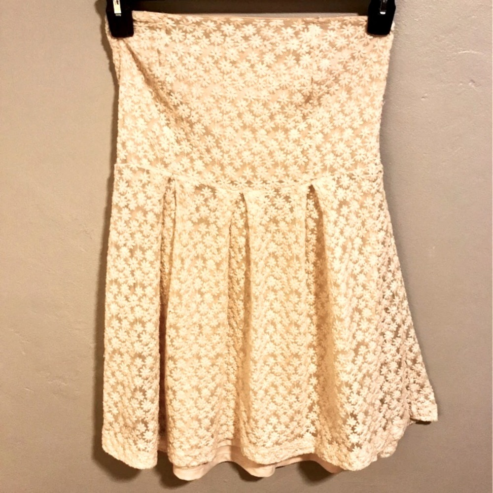 Daisy strapless dress